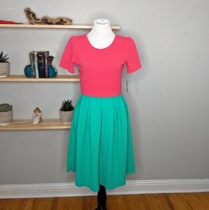 LuLaRoe Amelia box pleats & pockets sz M NWT